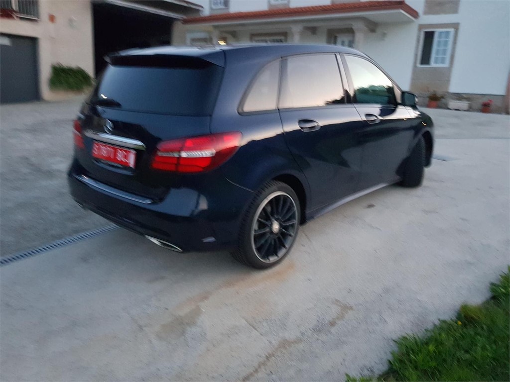 Foto 2 Mercedes B200 amg